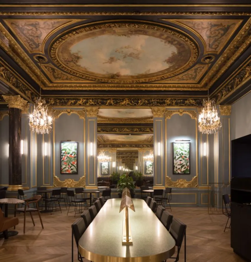 25 Strange Starbucks Stores Around the World 16 Unique Starbucks Stores Around the World: Paris, France