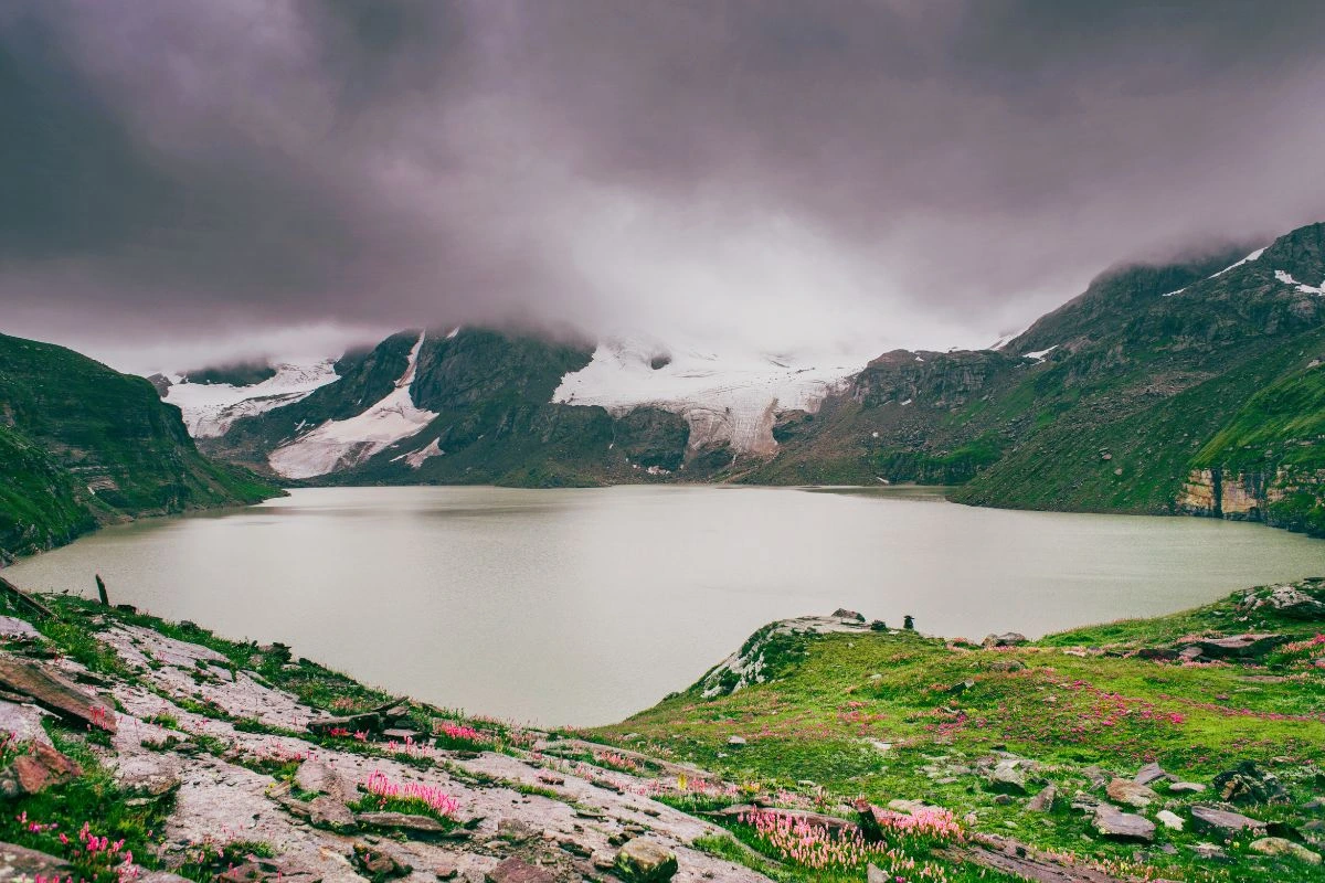 Top 10 Places in Neelum Valley You Must Visit 12 Top Places of Neelum Valley - Chitta Khatta Lake - Pakistan Tour n Travel