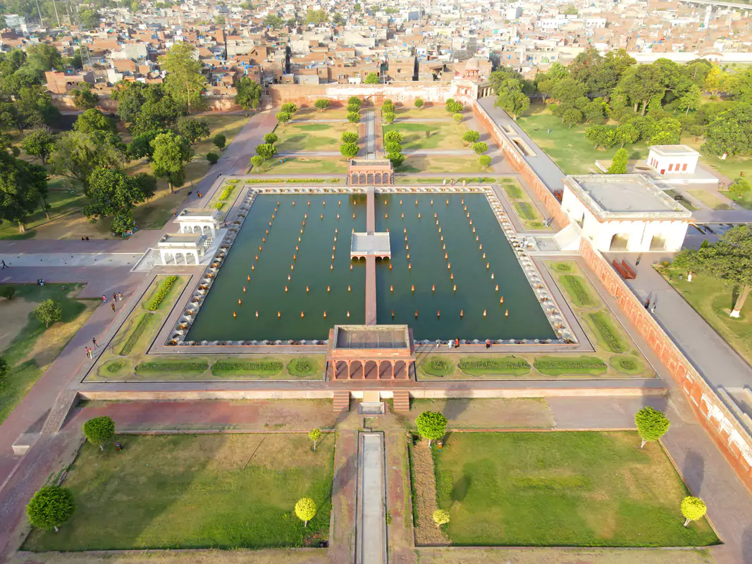 10 Best Photo Locations In Pakistan 22 Top Photo Locations in Pakistan: Shalimar Garden - Pakistan Tour n Travel